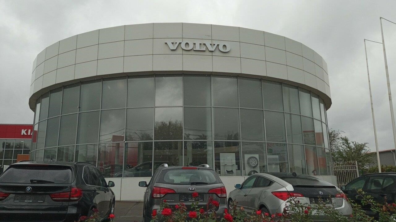 Автосалон Volvo в Ростове-на-Дону проспект Королёва, 1Т