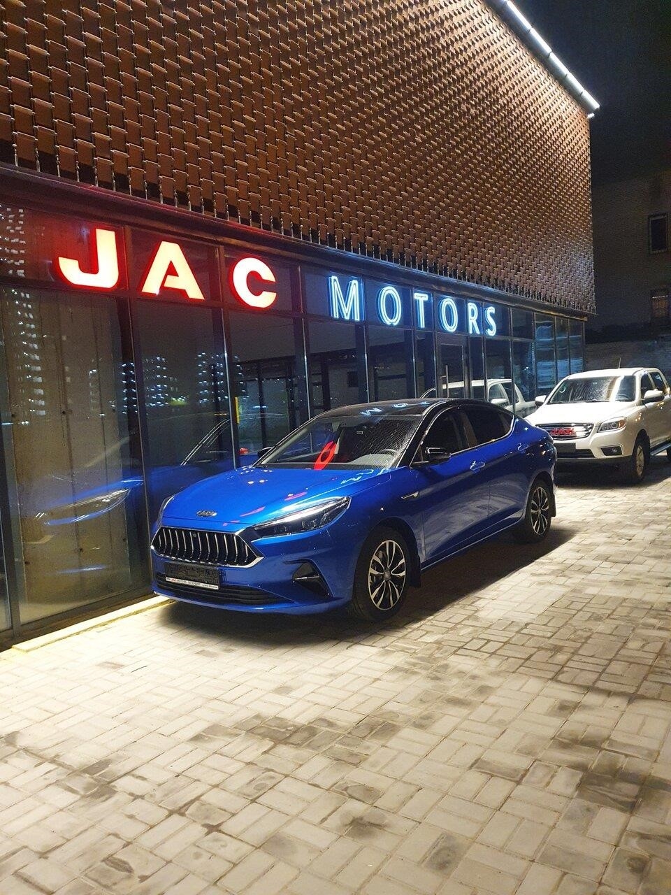 Jac Motors в Санкт-Петербурге Парашютная улица, 51, этаж 1